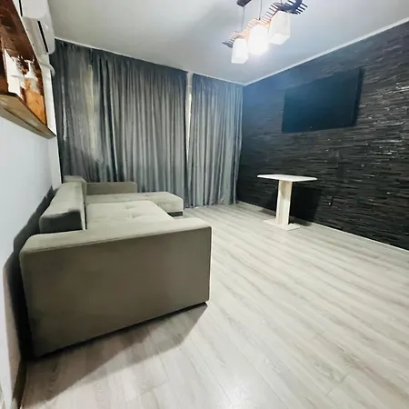 Luxury Ap Budimex Apartment